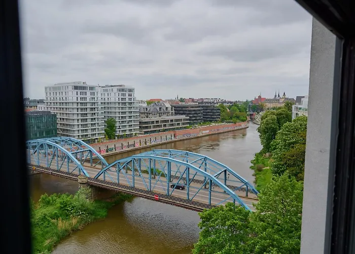 Odra Tower With Free Garage By Renters Apartamento Breslavia