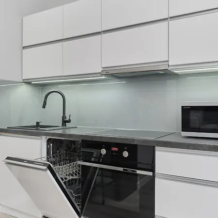 Odra Tower With Free Garage By Renters Apartment *